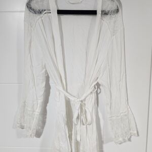 La Vie En Rose Ivory Lace Trim Robe